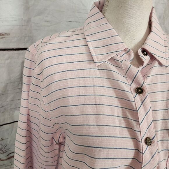 Ash & Ember The Belmont Button Down Top Size Small NWT - Picture 5 of 7